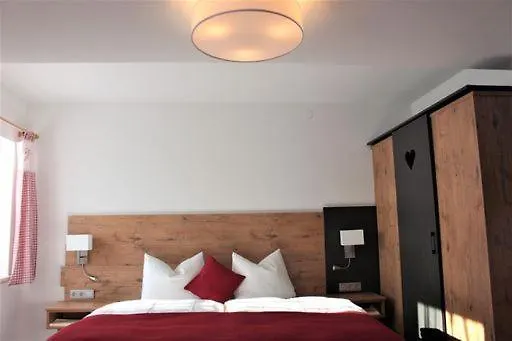 Zum Goldenen Schwanen Hotel Frankenried 3*,
